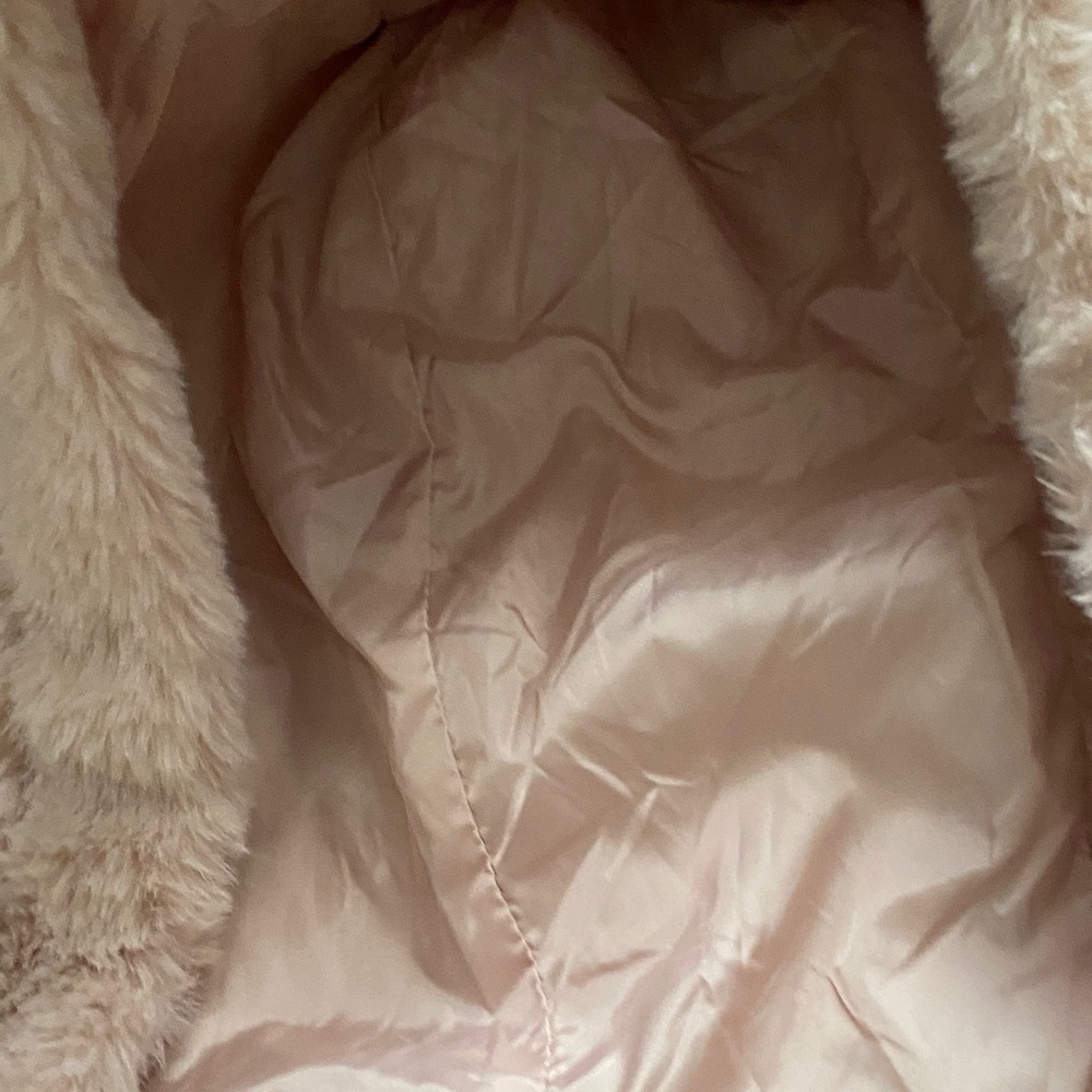 Cozy Women's Teddy Jacket in Soft Pink - Picture 9 of 11